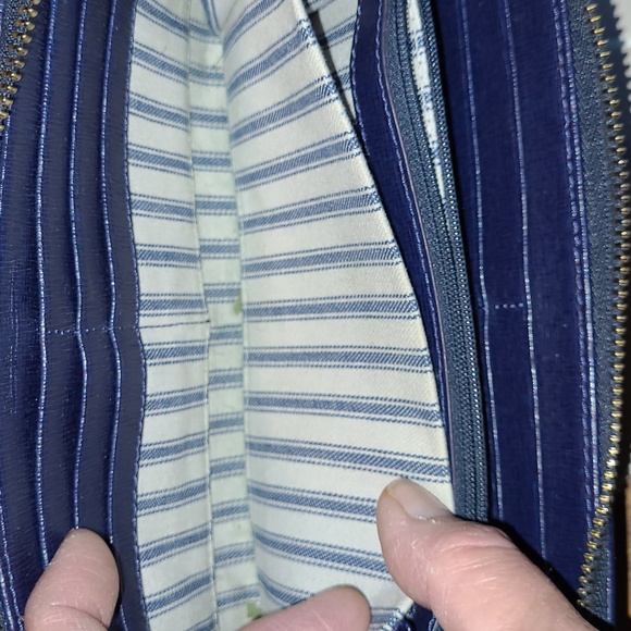 Dooney & Bourke Navy Blue Large Wristlet-Pre-loved. - Picture 8 of 12